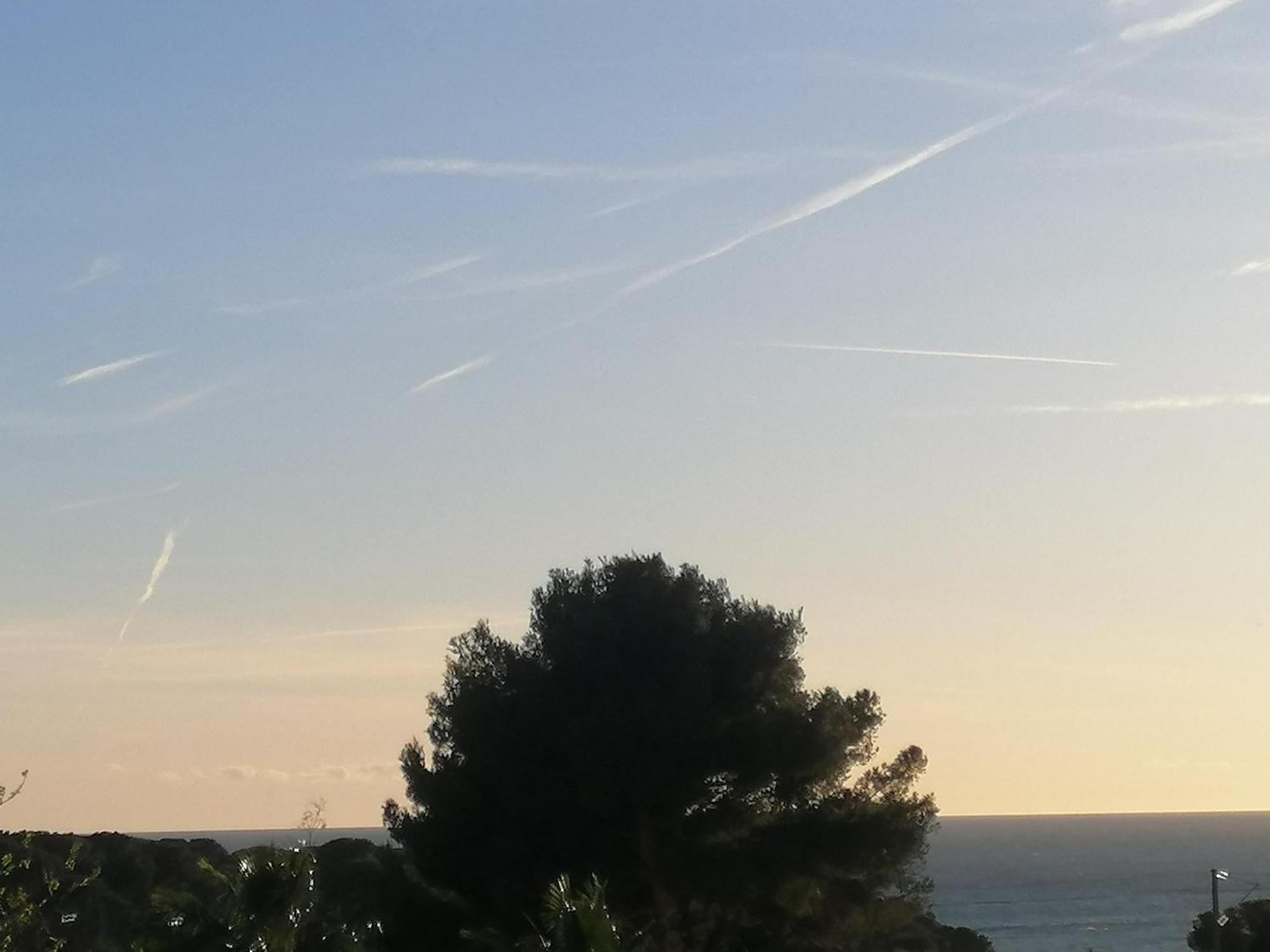 Sanary Les Gorguettes, Studio Avec Terrasse Vue Mer, A 10 Min A Pieds De La Plage Exterior photo